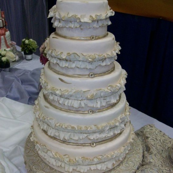 Chiffoner et or / Ruffle and gold cake