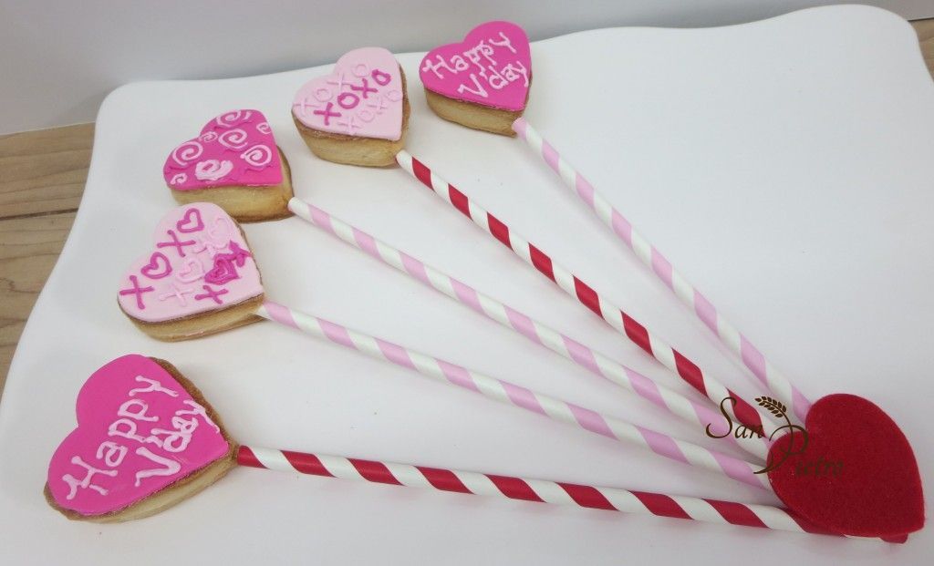 Valentine straw cookies