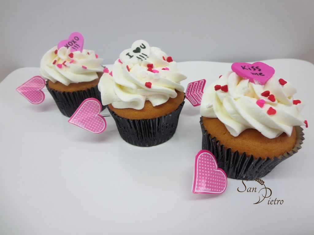 Valentines cupcake cupid